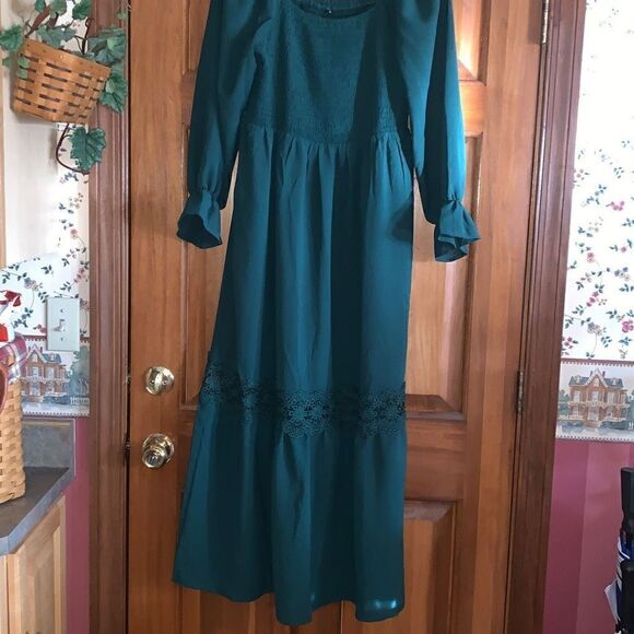 Women’s long dress   - Picture 10 of 15